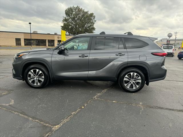 used 2023 Toyota Highlander car, priced at $35,550