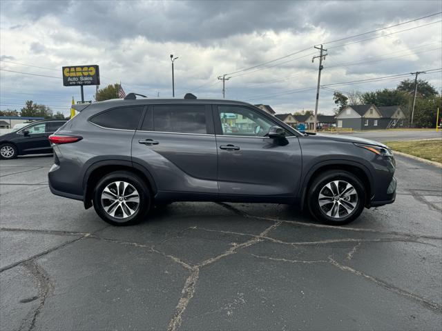 used 2023 Toyota Highlander car, priced at $35,550