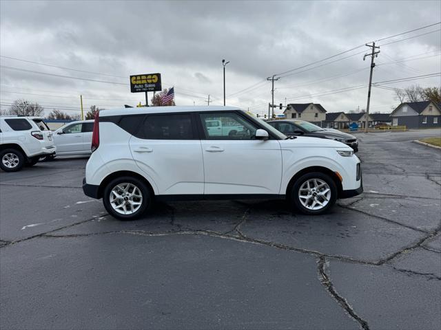 used 2022 Kia Soul car, priced at $14,941