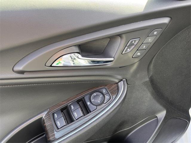 new 2025 Chevrolet Malibu car, priced at $29,940