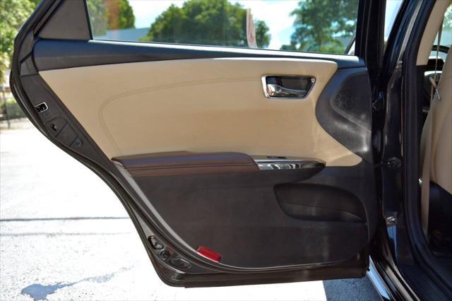 used 2013 Toyota Avalon Hybrid car, priced at $10,895