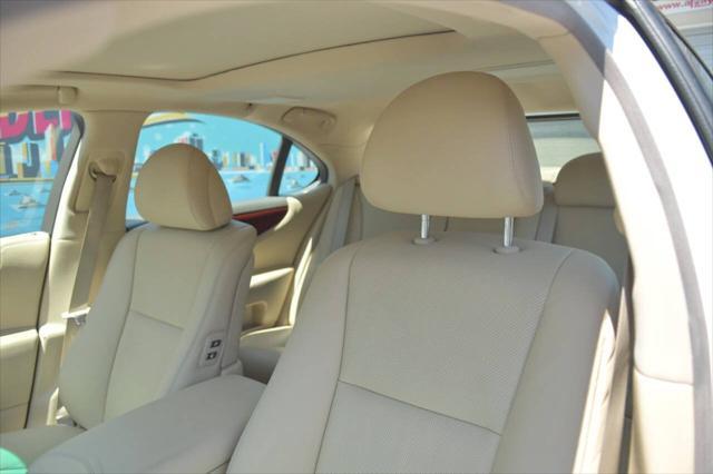 used 2007 Lexus LS 460 car, priced at $14,495