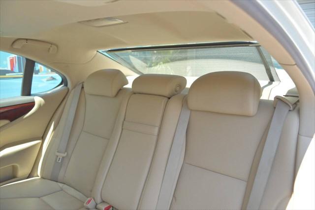 used 2007 Lexus LS 460 car, priced at $14,495