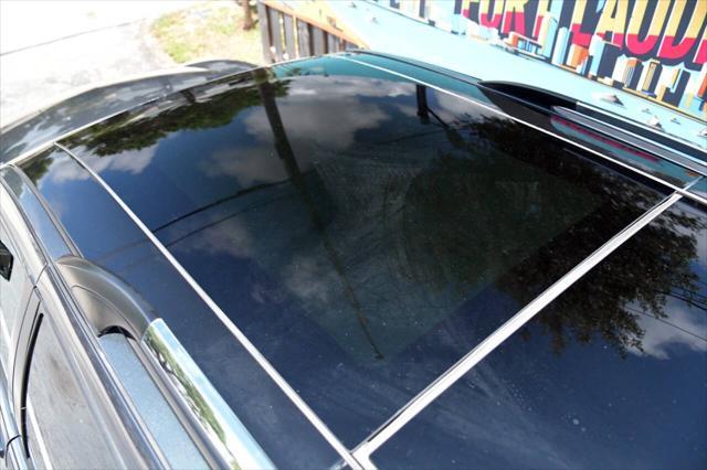 used 2007 Cadillac SRX car, priced at $11,500