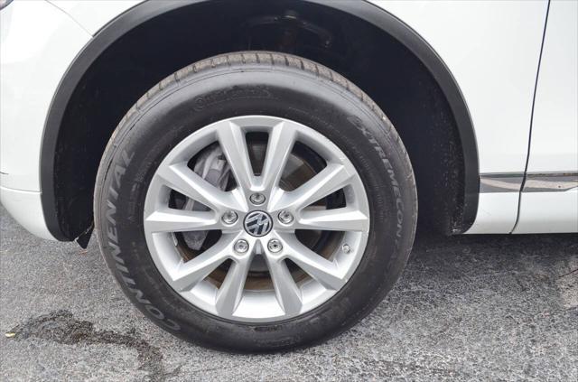 used 2014 Volkswagen Touareg car, priced at $11,695