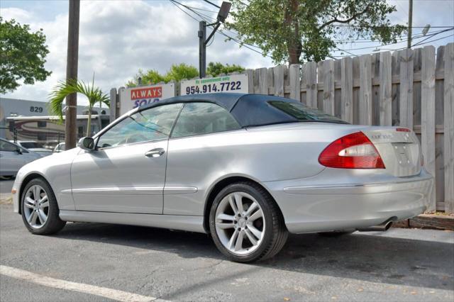used 2006 Mercedes-Benz CLK-Class car, priced at $9,250