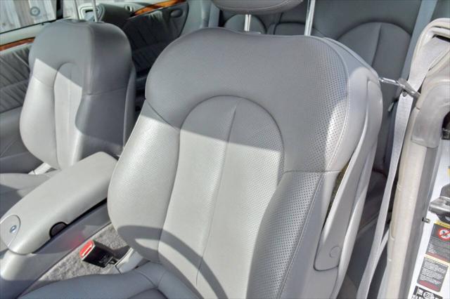 used 2006 Mercedes-Benz CLK-Class car, priced at $9,250