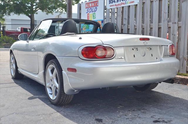 used 2003 Mazda MX-5 Miata car