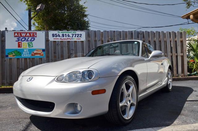 used 2003 Mazda MX-5 Miata car