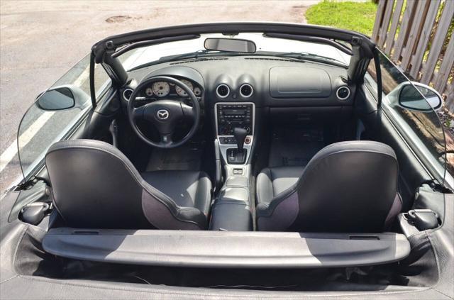 used 2003 Mazda MX-5 Miata car