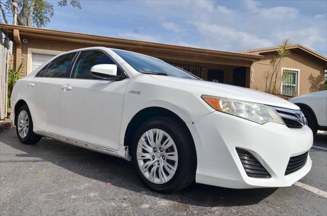 used 2013 Toyota Camry Hybrid car, priced at $7,895