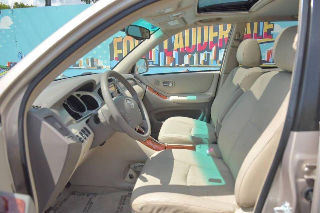 used 2005 Toyota Highlander car, priced at $11,299