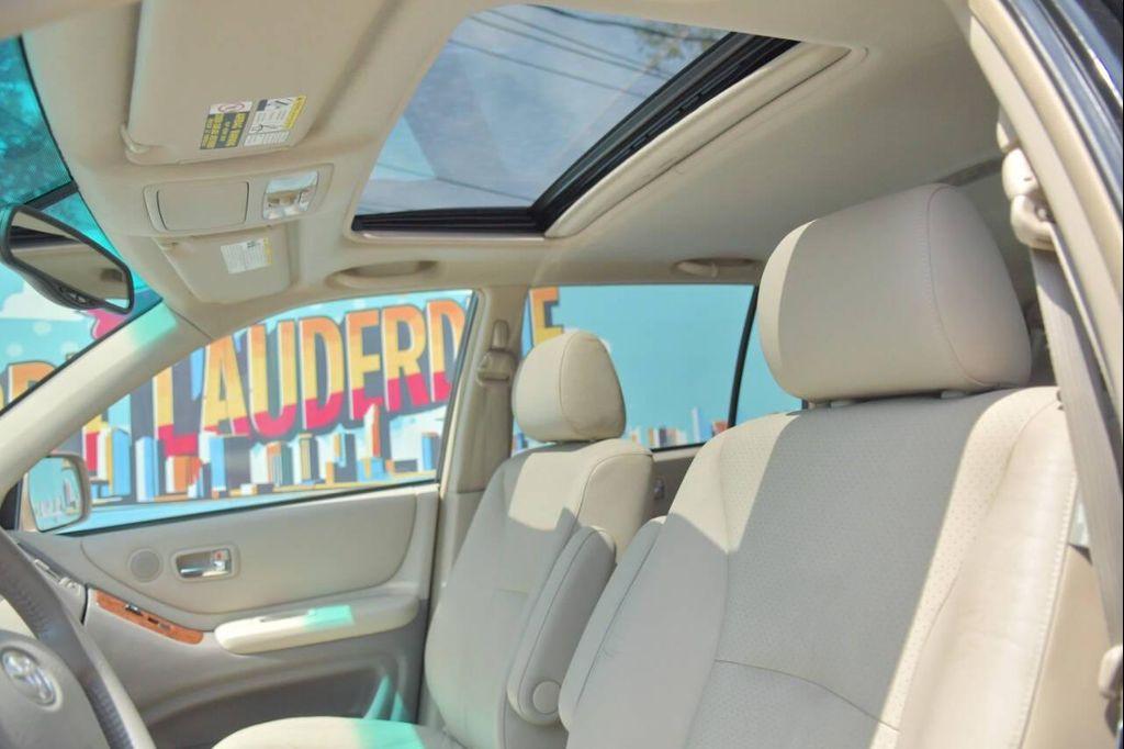 used 2005 Toyota Highlander car, priced at $11,299