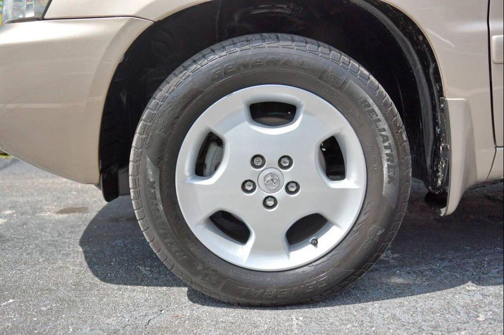 used 2005 Toyota Highlander car, priced at $11,299