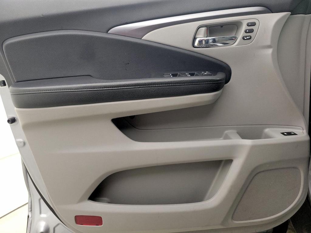 used 2022 Honda Pilot car, priced at $30,998
