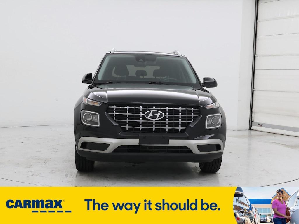 used 2022 Hyundai Venue car, priced at $19,998