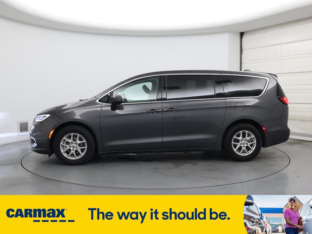 used 2023 Chrysler Pacifica car, priced at $25,998