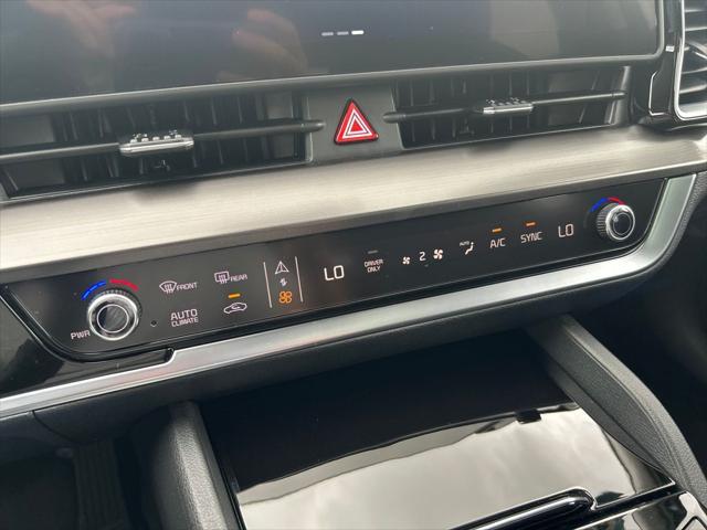 new 2025 Kia Sportage Hybrid car, priced at $33,857