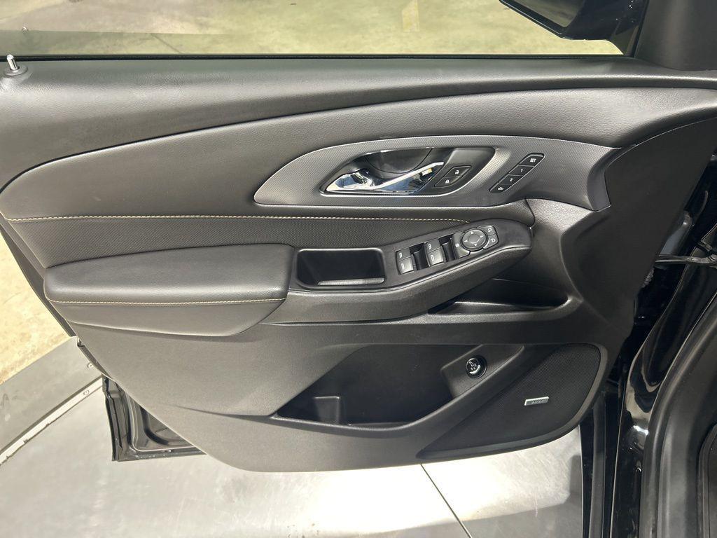 used 2018 Chevrolet Traverse car, priced at $22,405