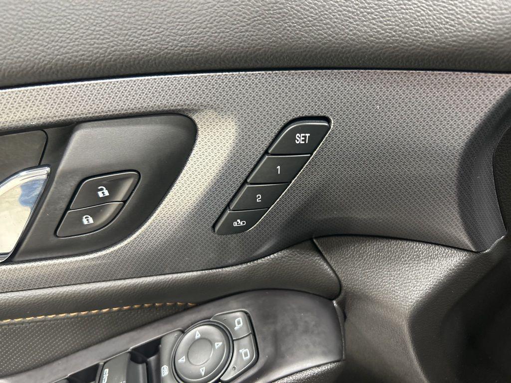 used 2018 Chevrolet Traverse car, priced at $22,405