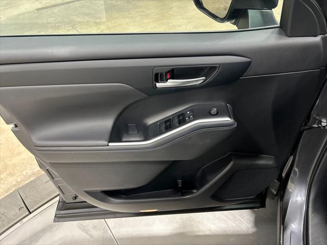 used 2023 Toyota Highlander car, priced at $42,455