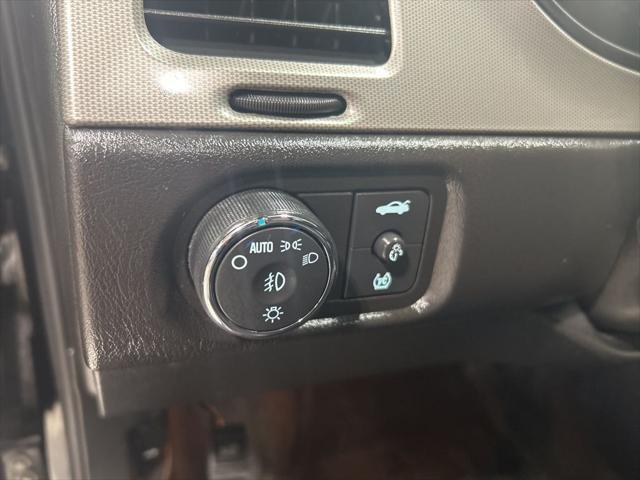 used 2007 Chevrolet Monte Carlo car, priced at $15,791