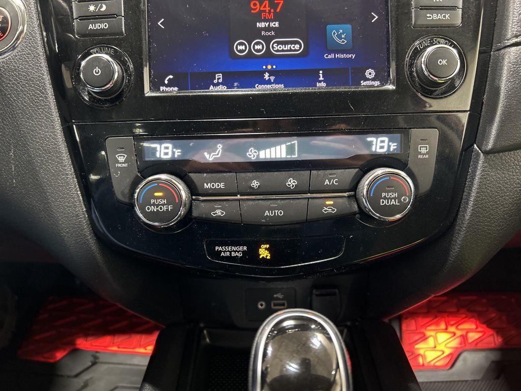 used 2019 Nissan Rogue car, priced at $17,957