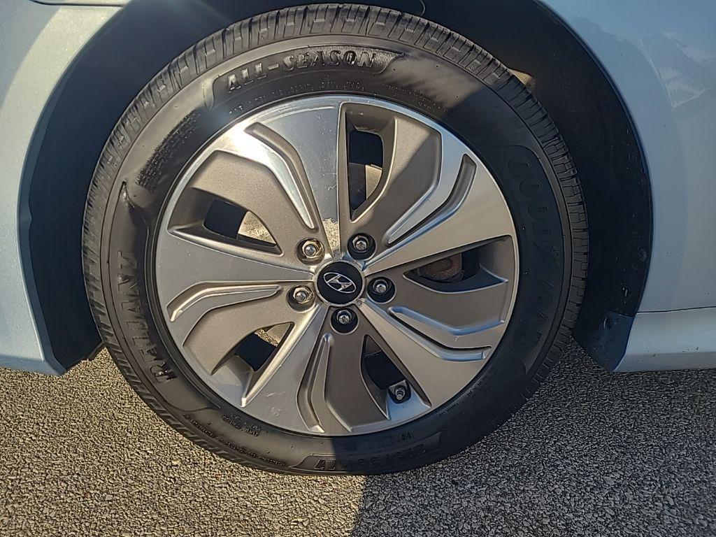 used 2013 Hyundai Sonata Hybrid car, priced at $8,546