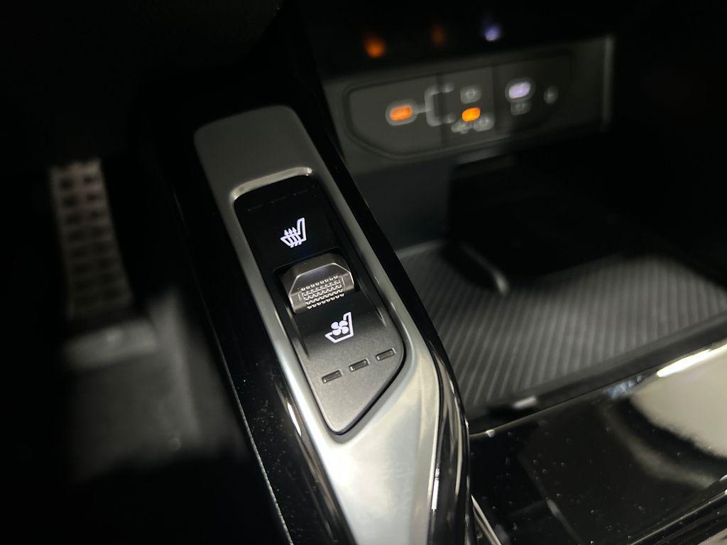 new 2025 Kia Sorento car, priced at $43,101