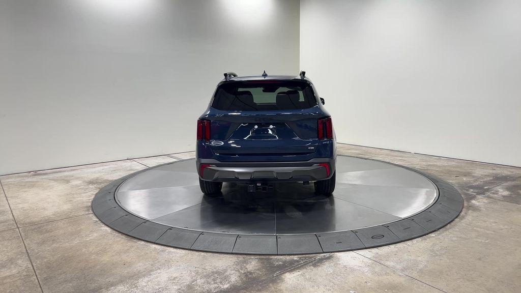 new 2025 Kia Sorento car, priced at $43,101