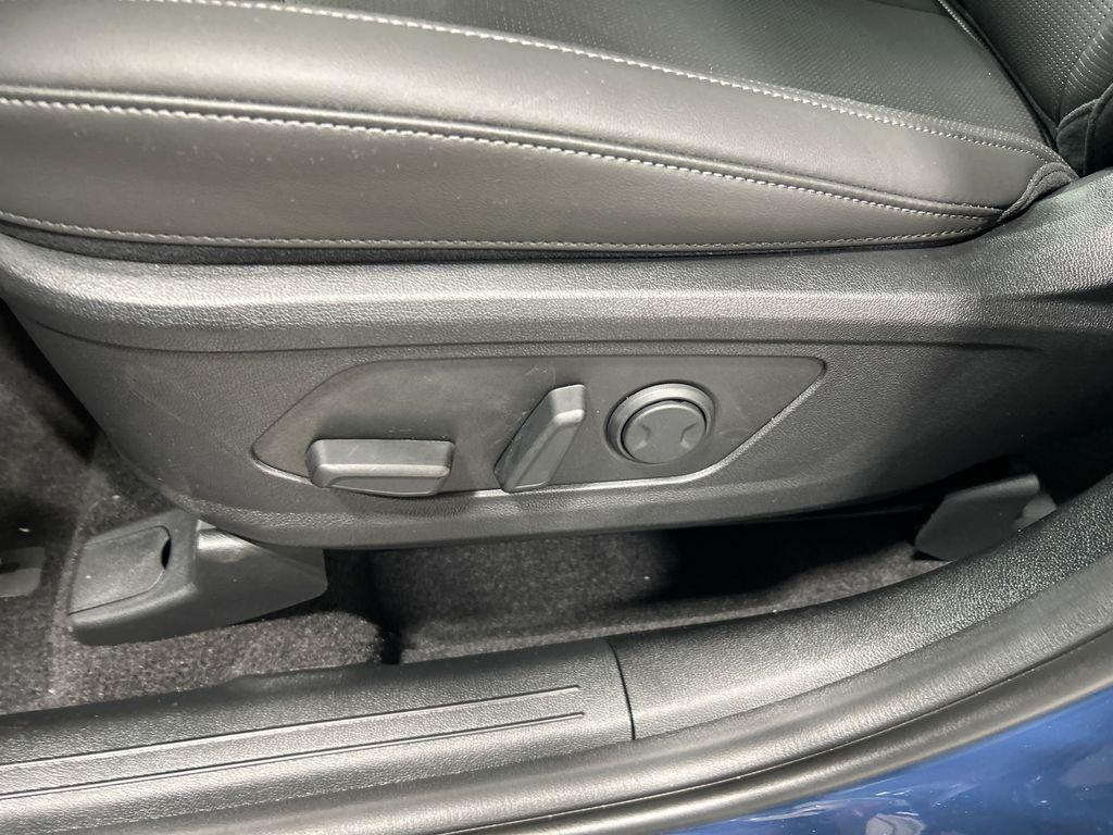 new 2025 Kia Sorento car, priced at $43,101