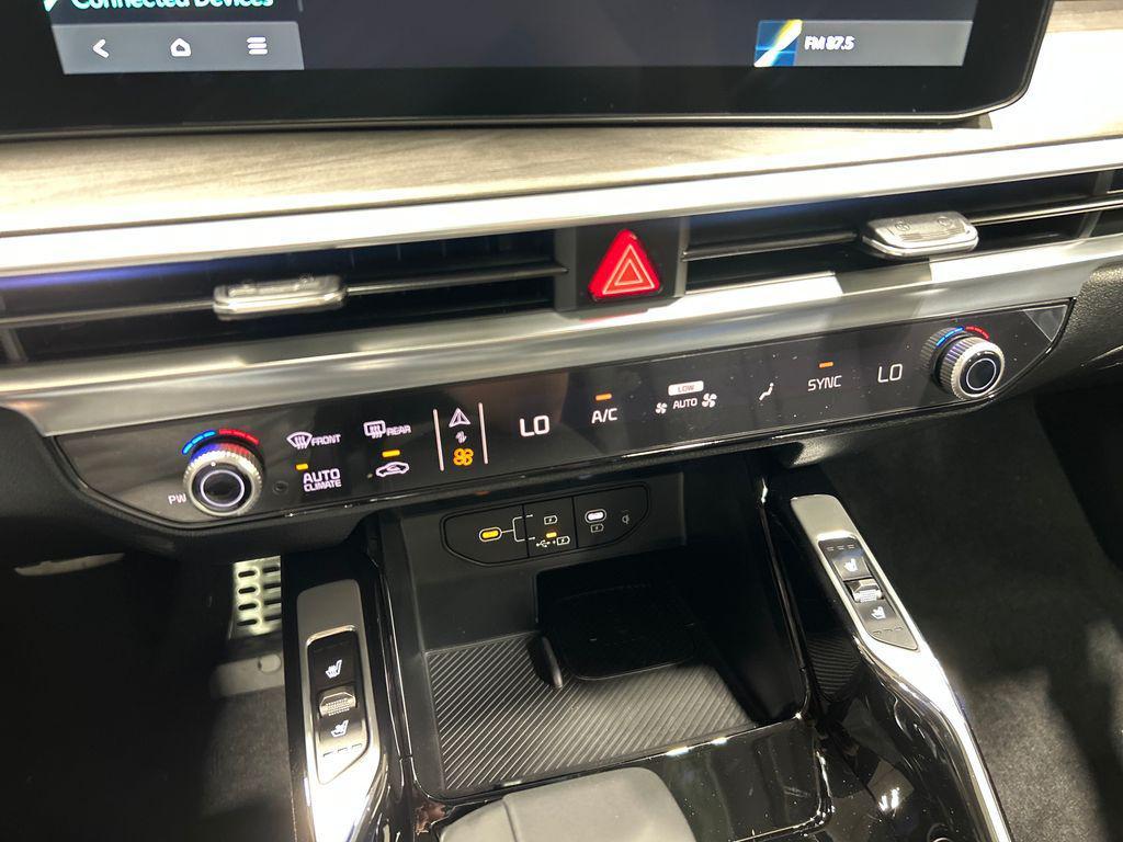 new 2025 Kia Sorento car, priced at $43,101