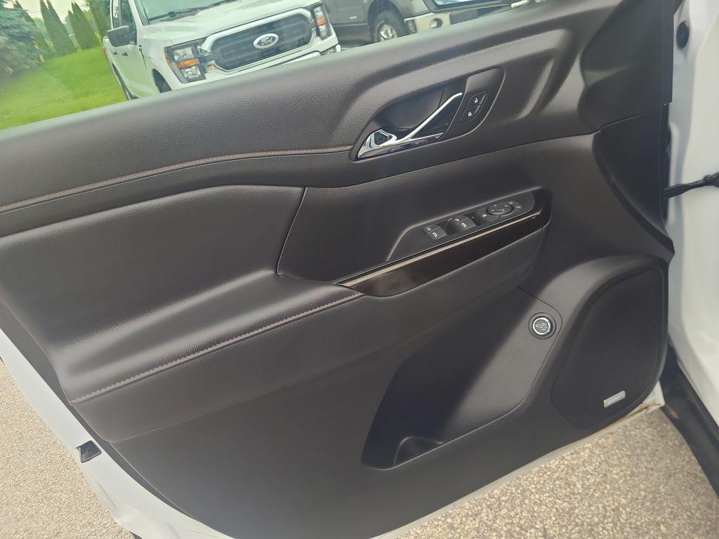 used 2023 GMC Acadia car, priced at $31,351