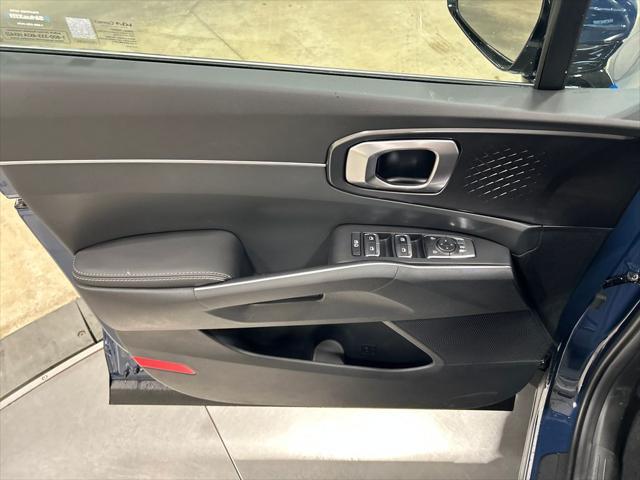 new 2025 Kia Sorento car, priced at $39,025