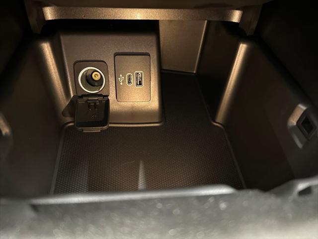 new 2025 Ford Explorer car, priced at $40,000