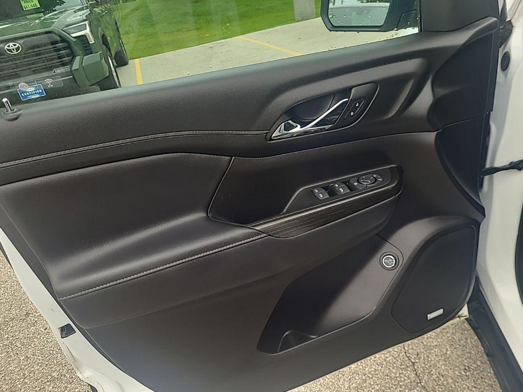 used 2023 GMC Acadia car, priced at $27,196