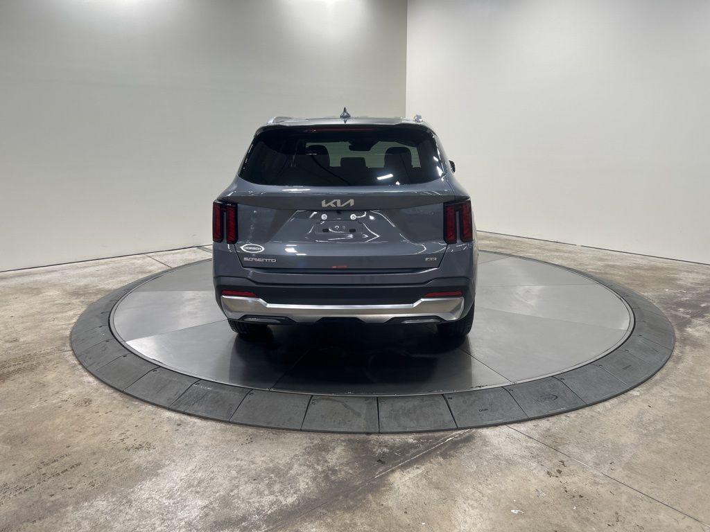 new 2025 Kia Sorento car, priced at $38,946