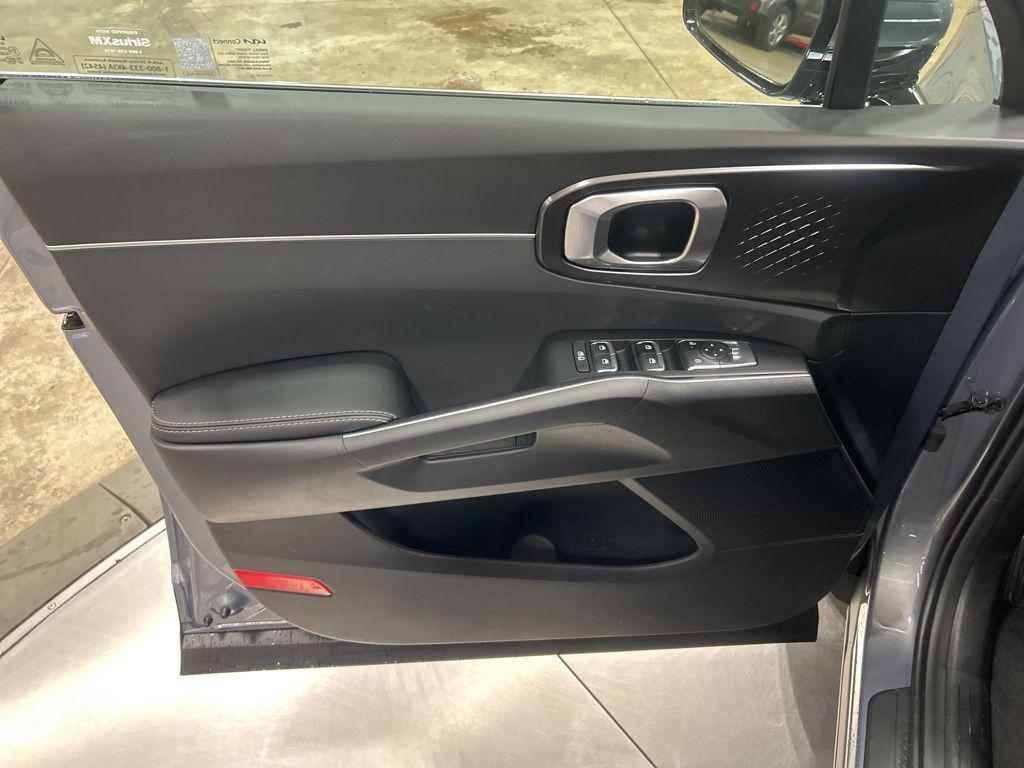 new 2025 Kia Sorento car, priced at $38,946
