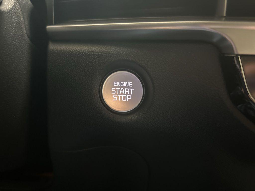 new 2025 Kia Sorento car, priced at $38,946