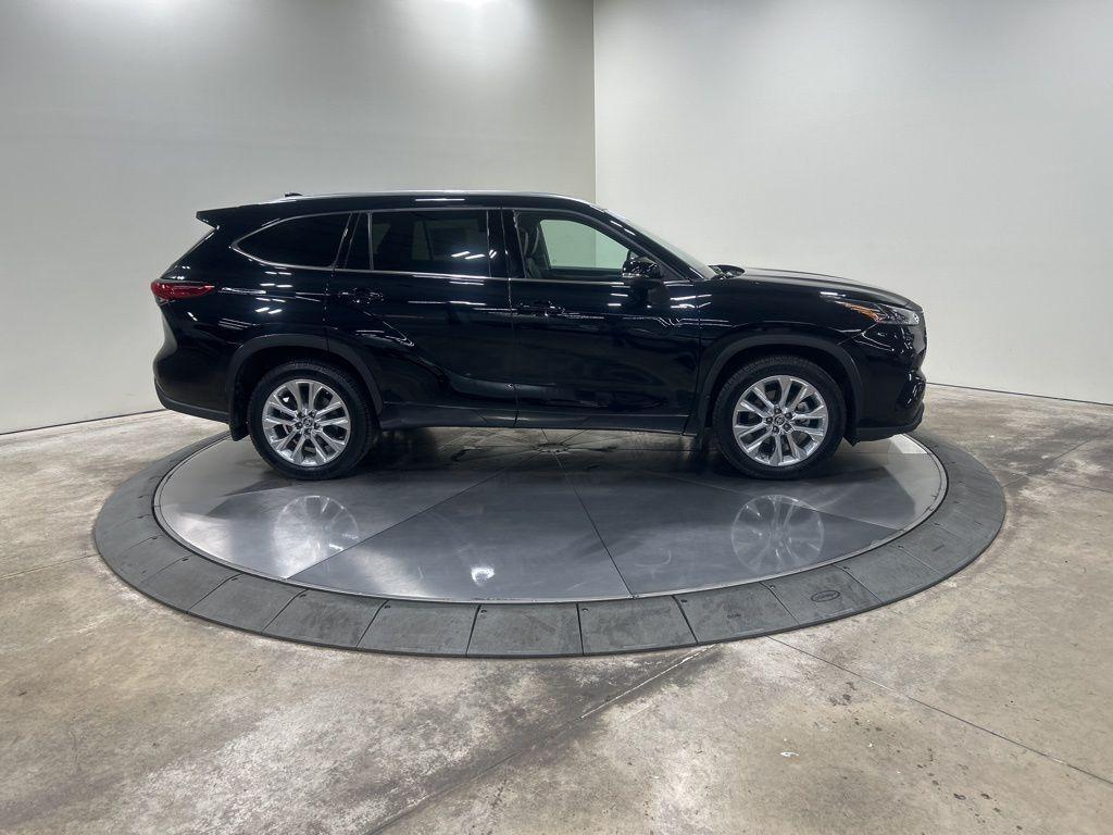 used 2021 Toyota Highlander car, priced at $37,982