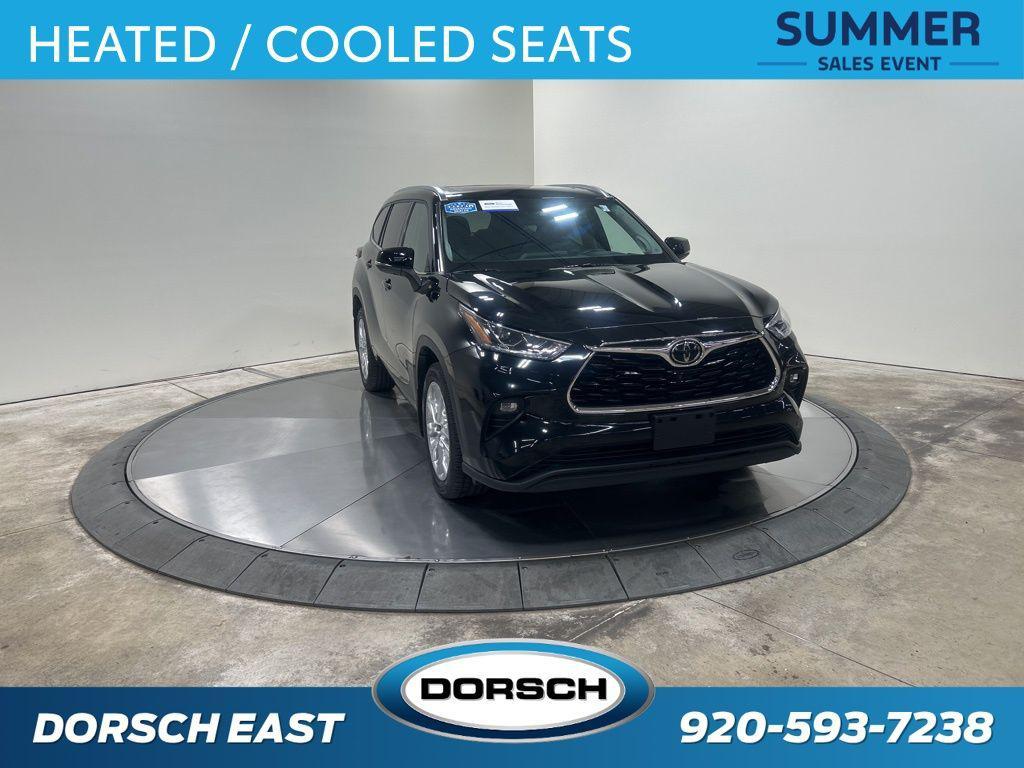 used 2021 Toyota Highlander car, priced at $37,982