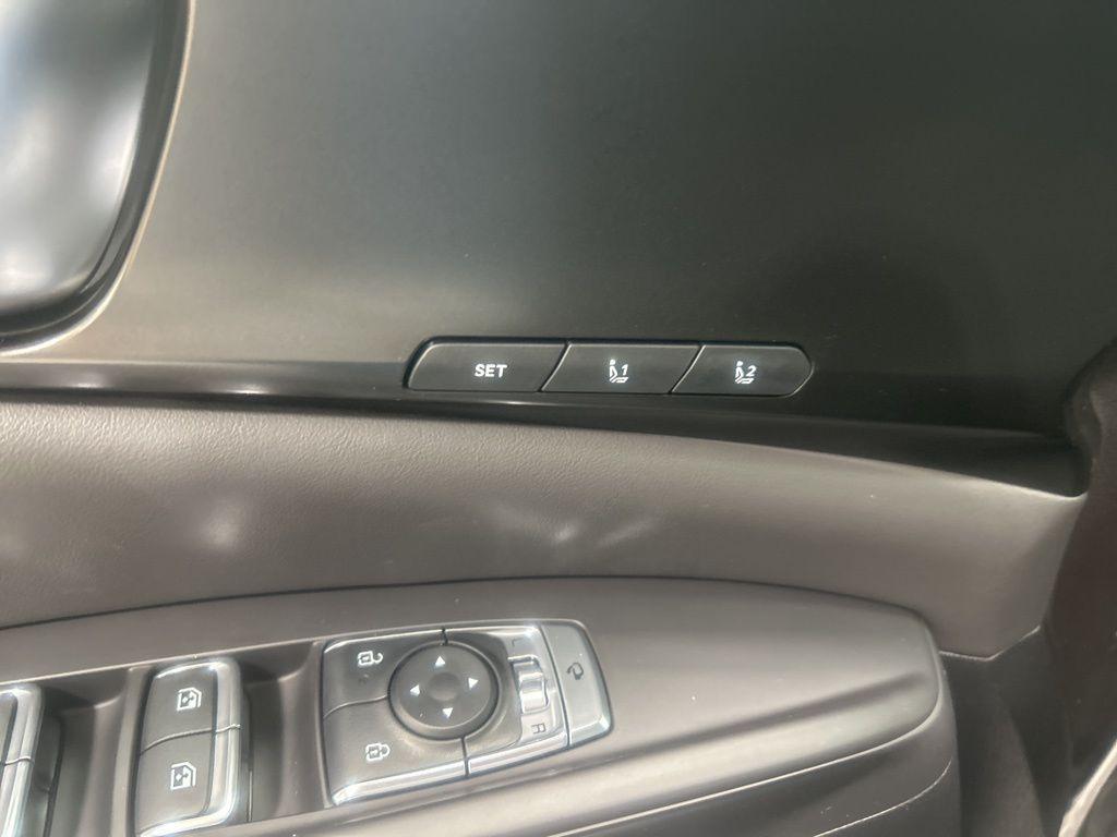 new 2026 Kia Carnival Hybrid car, priced at $53,694