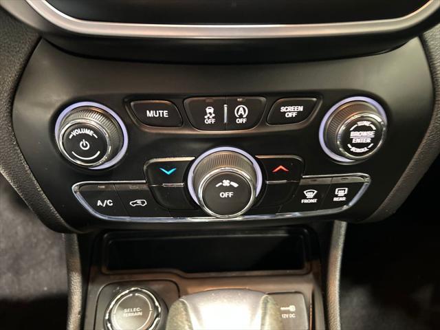 used 2019 Jeep Cherokee car, priced at $15,526