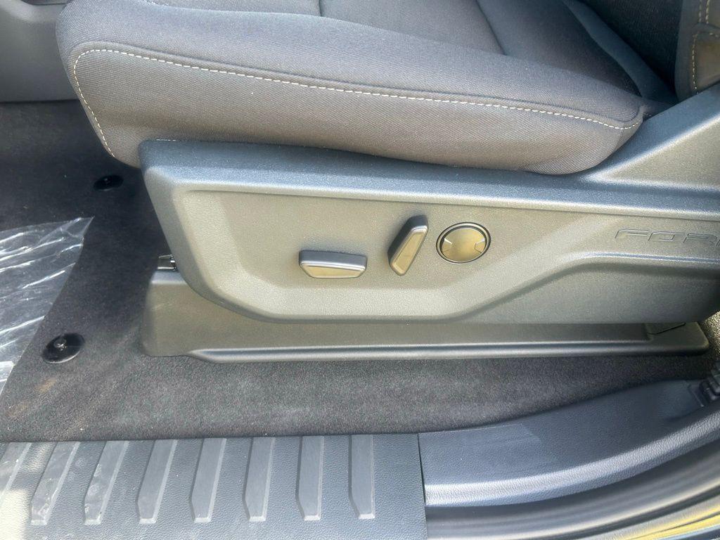 new 2025 Ford F-150 car, priced at $59,450