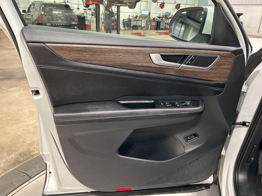 used 2024 Volkswagen Atlas car, priced at $31,452