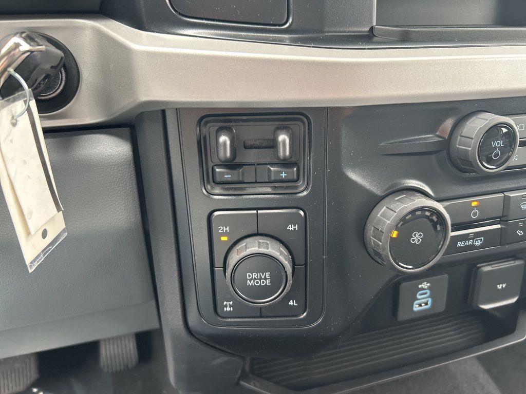 new 2025 Ford F-250 car, priced at $71,460