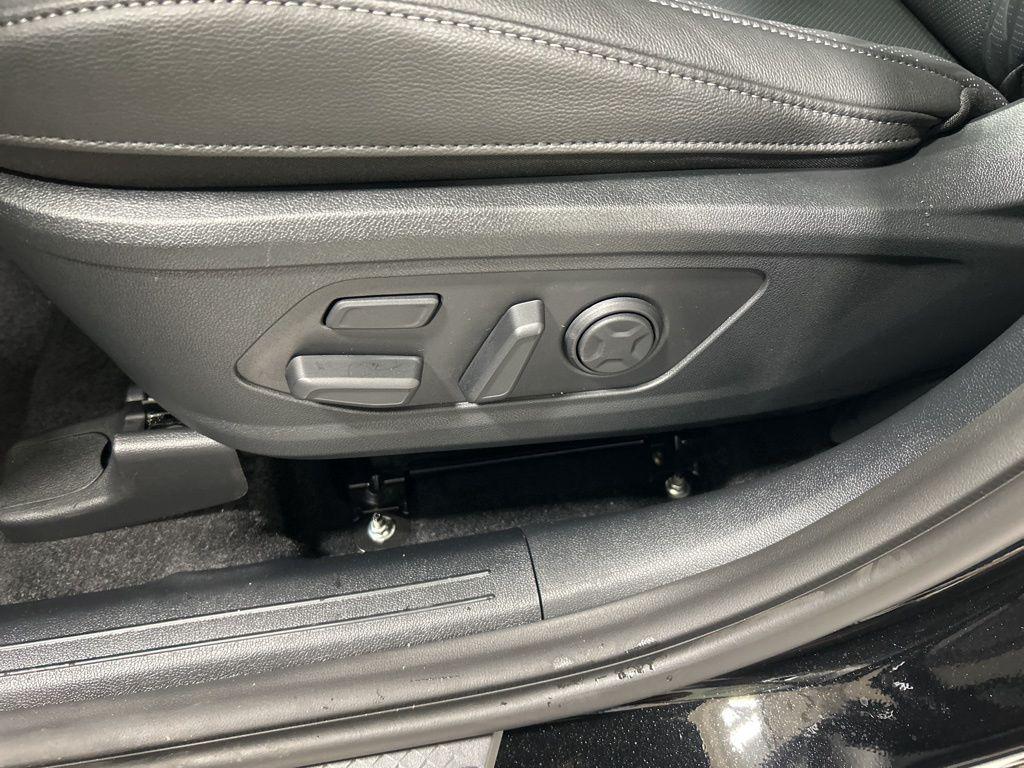 new 2026 Kia Sorento Hybrid car, priced at $47,119