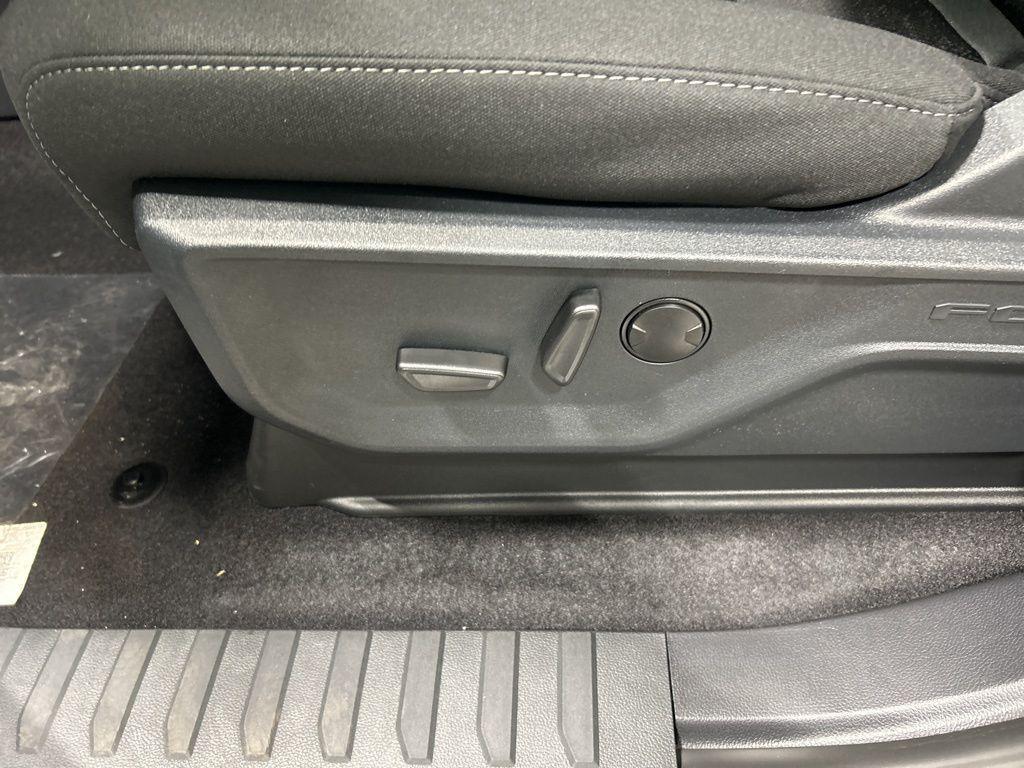 new 2025 Ford F-150 car, priced at $60,200