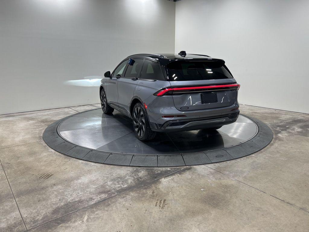 used 2025 Lincoln Nautilus car, priced at $59,812