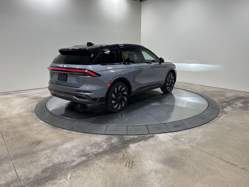 used 2025 Lincoln Nautilus car, priced at $59,812